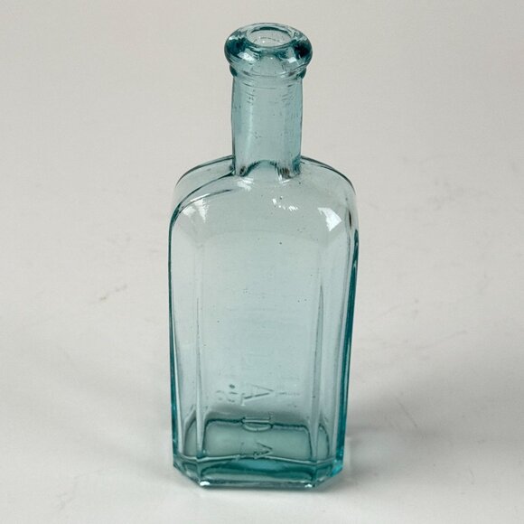 Vintage 1980's Dr D Jayne's Expectorant Half Size Blue Glass Bottle - Picture 6 of 8